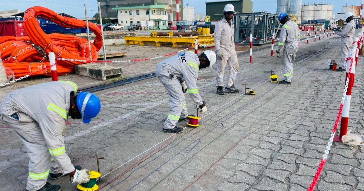 Implantation et mesures sur site industriel.