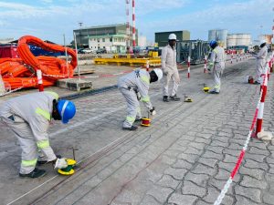 Implantation et mesures sur site industriel.